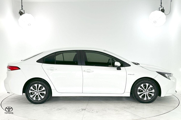 2020 Toyota Corolla Sedan Hybrid Ascent Sport image 10