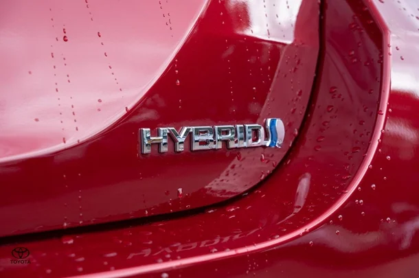 2023 TOYOTA Yaris Hybrid SX image 26