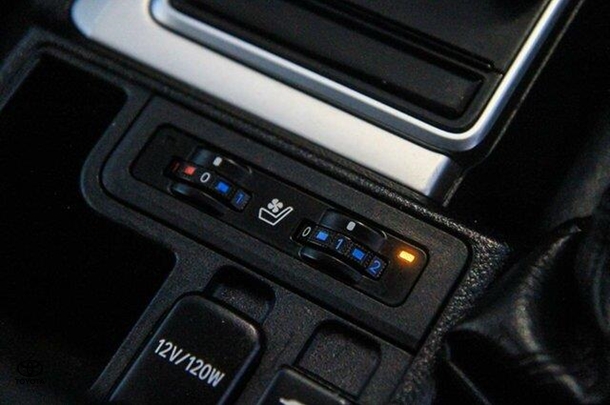 2019 Toyota Prado GXL image 7