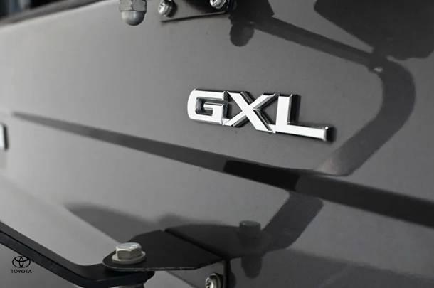 2021 Toyota LC Military GXL image 11