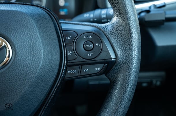 2020 TOYOTA Corolla Sedan Hybrid Ascent Sport image 18