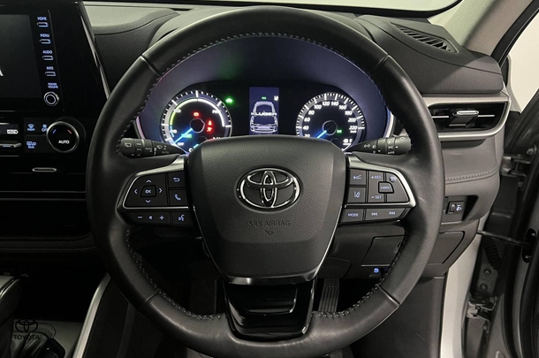 2021 Toyota Kluger Hybrid GX AWD image 17