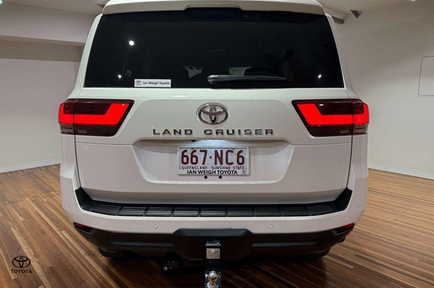 2022 Toyota Landcruiser VX image 8