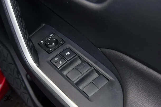 2023 Toyota Rav4 Hybrid GX image 16