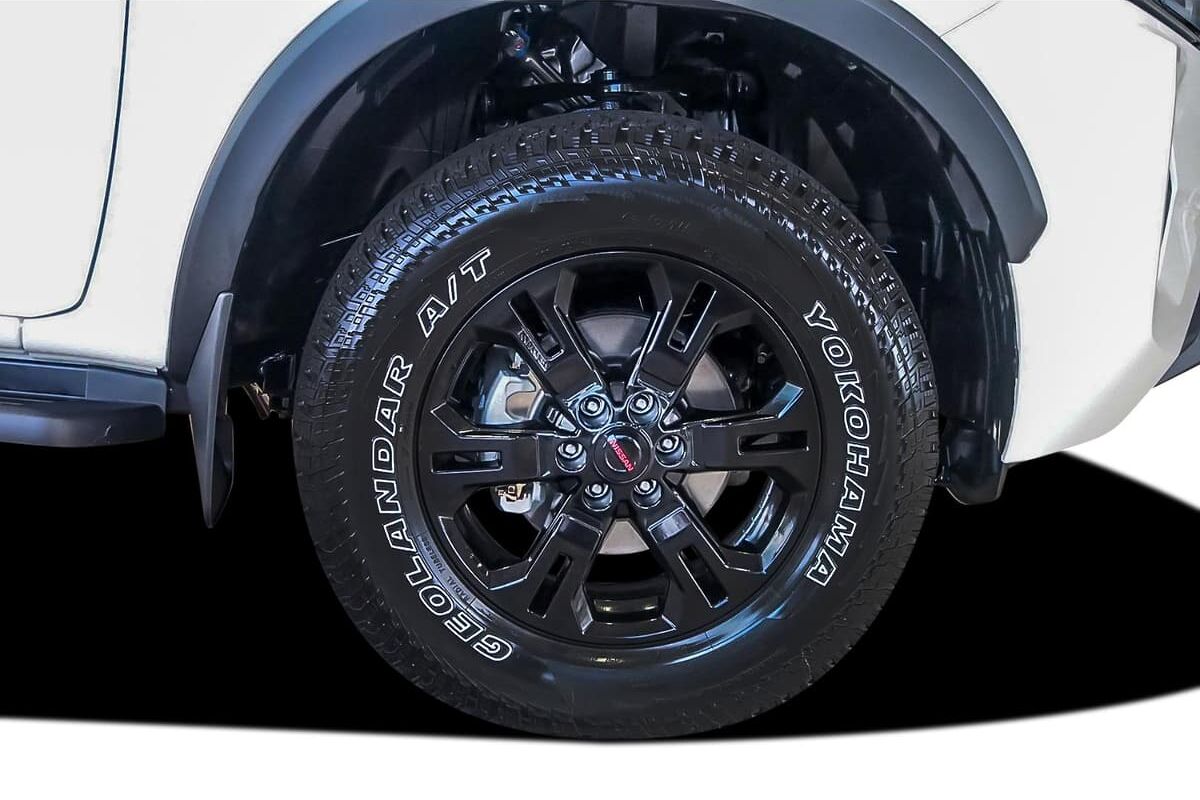 2024 Nissan Navara PRO-4X D23 Manual 4x4 MY24 Dual Cab image 9