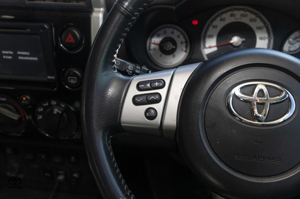 2016 Toyota FJ Cruiser FJ Cruiser image 11