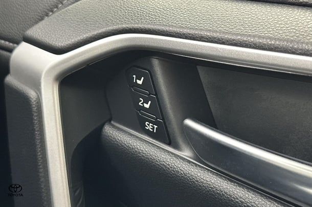 2022 Toyota RAV4 Cruiser 2WD image 35