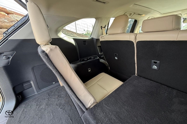 2023 Toyota Kluger 4x2 GRANDE image 7