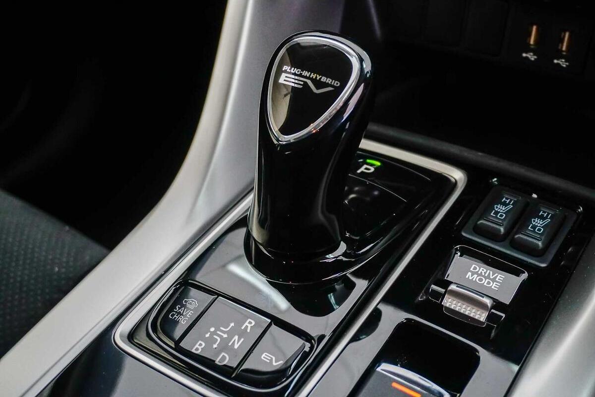 2024 Mitsubishi Eclipse Cross PHEV Aspire YB Auto AWD MY24 image 16