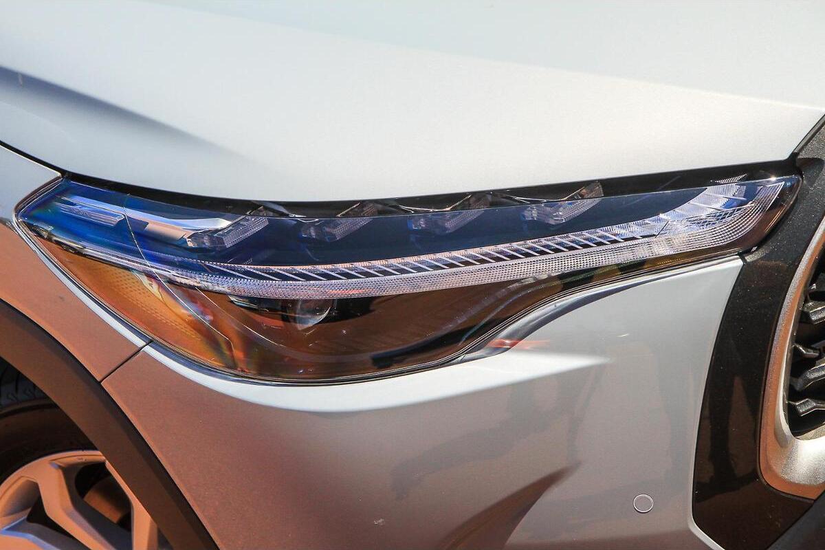 2025 Toyota Corolla Cross GXL Auto eFour image 18