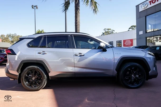 2023 TOYOTA RAV4 Hybrid Cruiser-AWD image 3