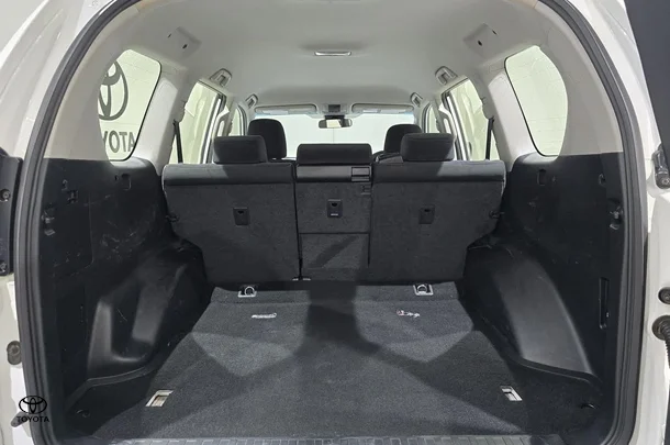 2019 Toyota Prado GX image 28