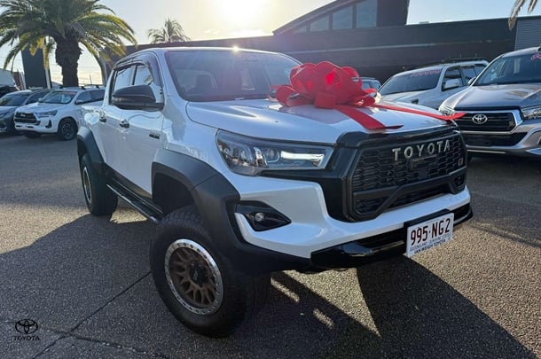 2024 Toyota Hilux GR-S image 1