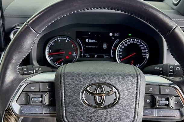 2022 Toyota LANDCRUISER Sahara image 14
