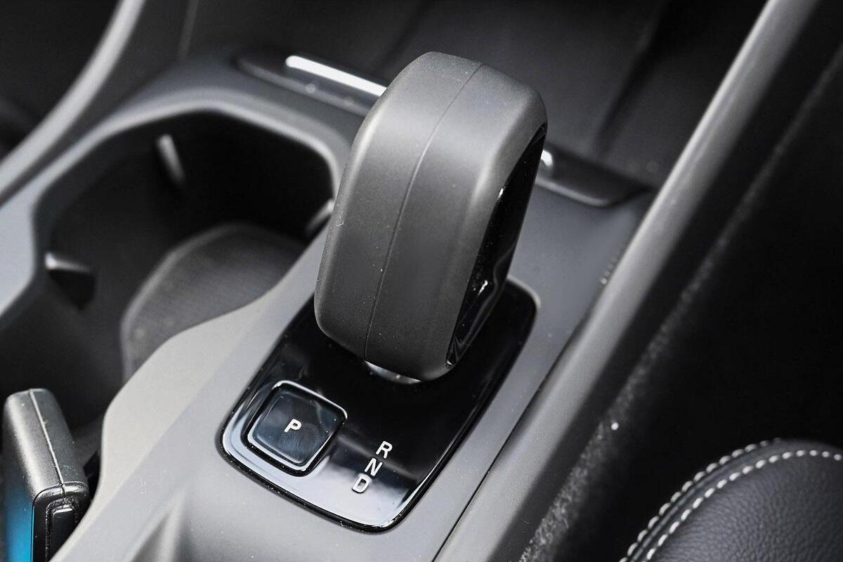 2024 Volvo XC40 Plus B4 Auto MY25 image 14