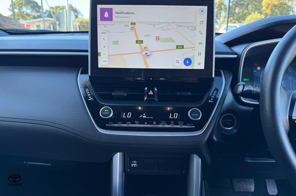 2023 Toyota Corolla Cross Hybrid GXL image 13