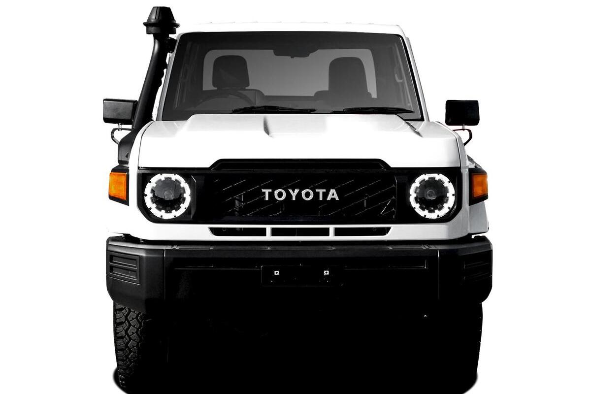 2024 Toyota Landcruiser Workmate Manual 4x4 image 2