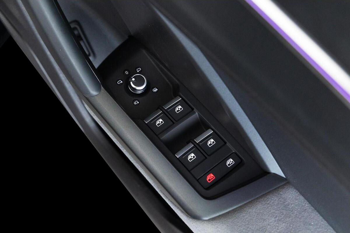 2024 Audi Q3 40 TFSI S Line Auto quattro MY25 image 16