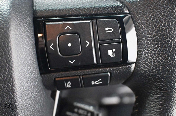 2021 Toyota Hilux 4x4 Rugged X image 15