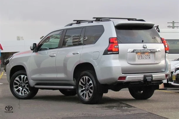 2023 Toyota Prado VX image 4