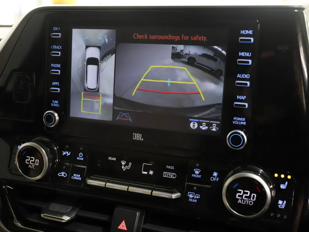 2021 Toyota Kluger Hybrid AWD GRANDE image 24