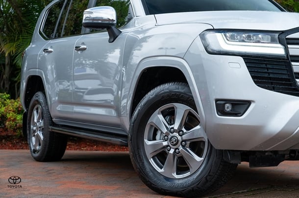 2023 TOYOTA Landcruiser Sahara image 6