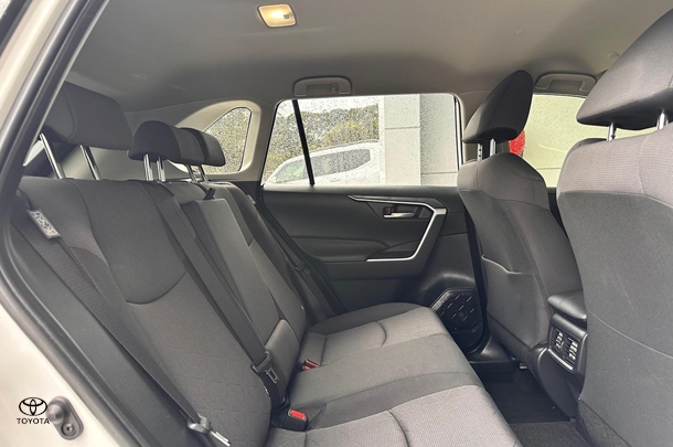 2024 Toyota RAV4 Hybrid GXL AWD image 23
