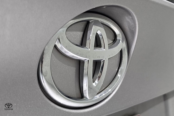 2021 Toyota C-HR Koba AWD image 7