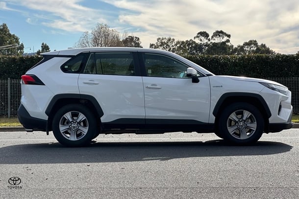 2022 Toyota RAV4 HYBRID GX AWD image 2