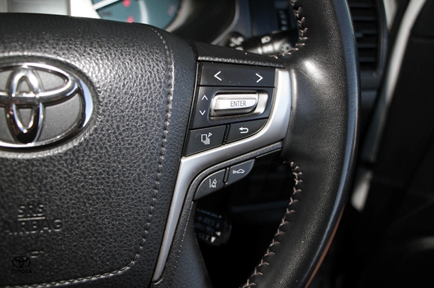 2023 Toyota Prado GXL image 21
