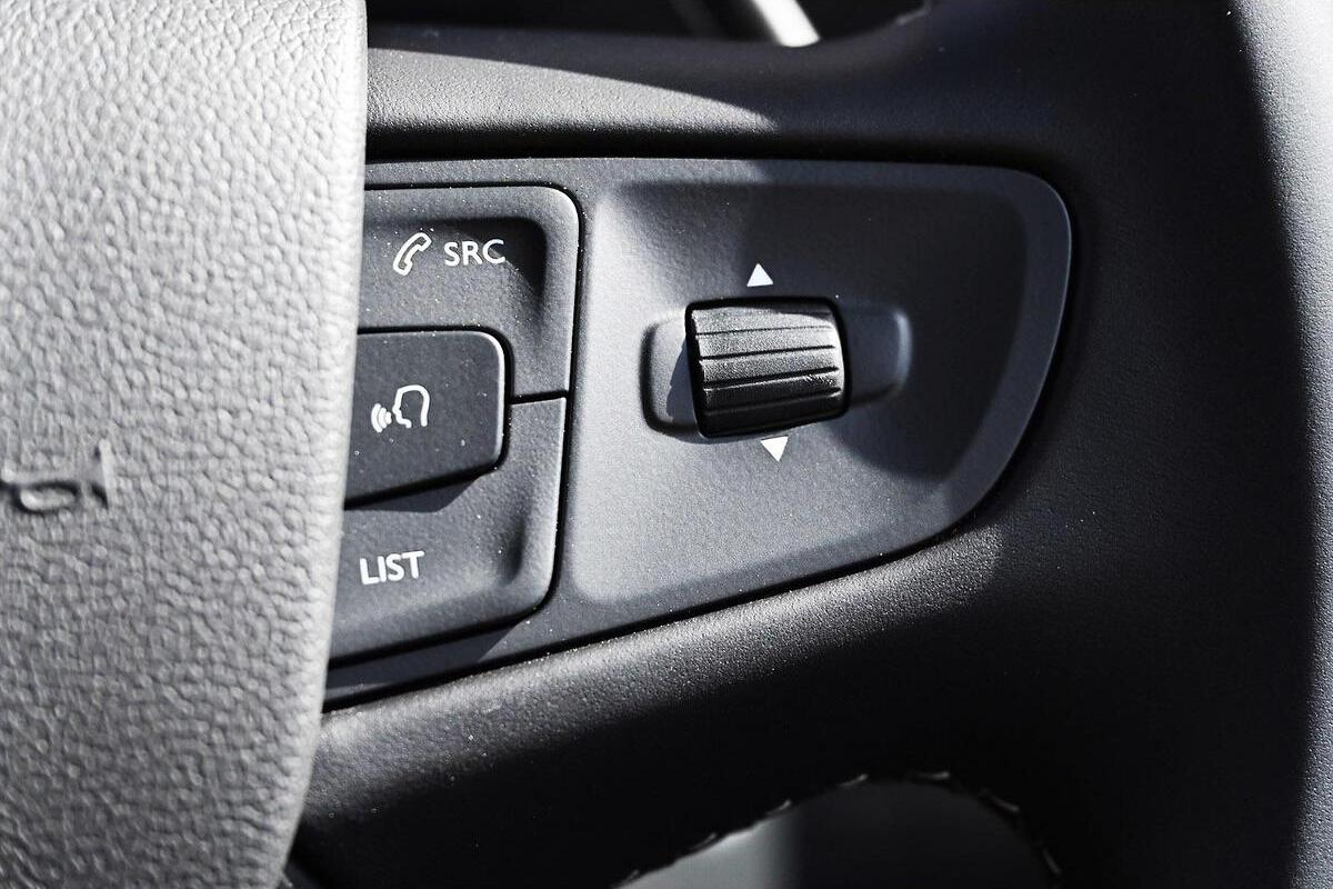 2024 Peugeot Expert Pro SWB Auto image 14