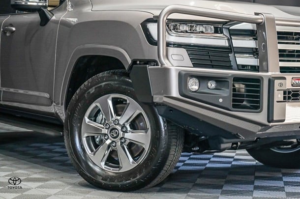 2024 Toyota Landcruiser Sahara image 2
