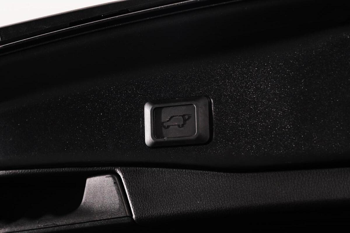 2024 Toyota RAV4 Cruiser Auto 2WD image 14