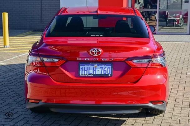 2021 Toyota Camry Ascent image 5