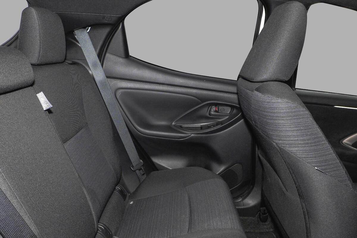 2024 Toyota Yaris SX Hybrid Auto image 7