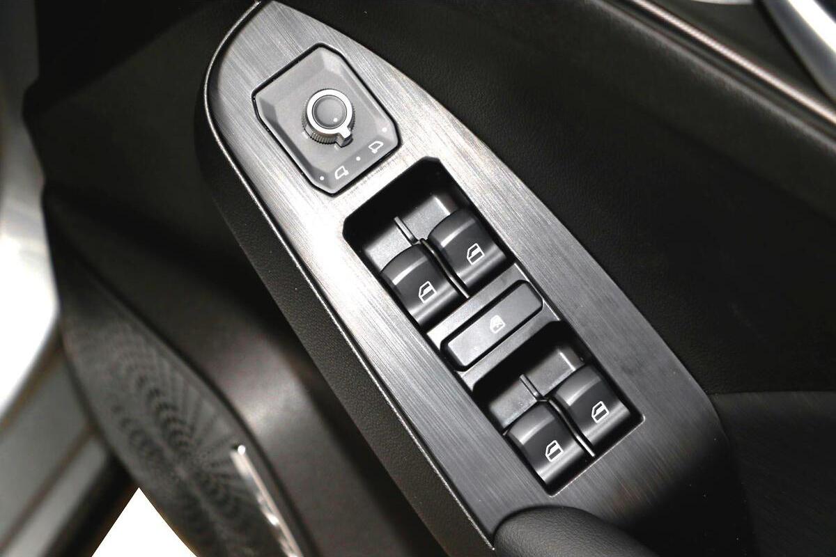 2024 GWM Haval Jolion Premium Hybrid Auto image 18