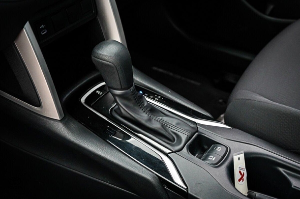 2024 Toyota Corolla Cross GX image 23