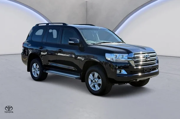 2018 Toyota Landcruiser GXL image 3