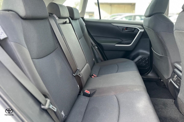 2022 Toyota RAV4 HYBRID GX AWD image 12