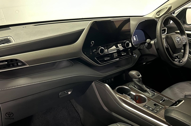 2024 Toyota Kluger Hybrid AWD GRANDE image 15