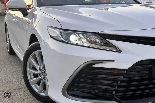 2022 Toyota Camry Hybrid Ascent image 3