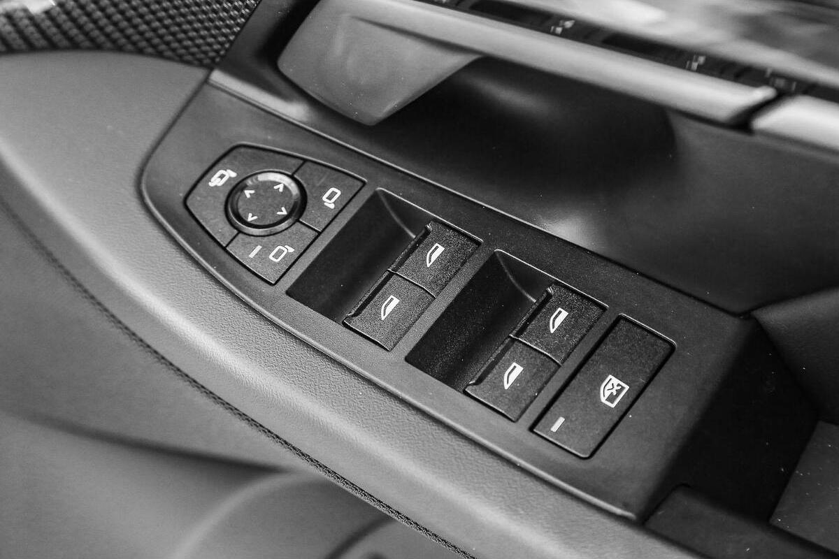 2024 BMW i5 eDrive40 M Sport G60 Auto image 17