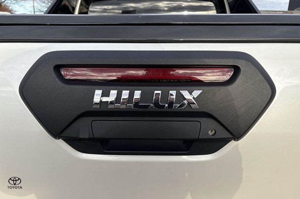 2020 Toyota HILUX Rogue image 11