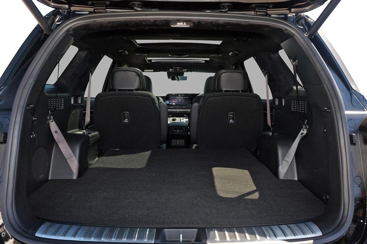 2025 Hyundai Palisade Calligraphy Black Ink Auto AWD MY25 image 8