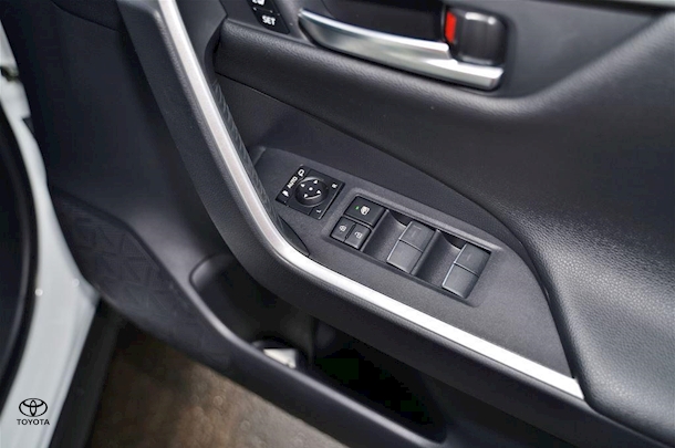 2021 Toyota Rav4 Hybrid Cruiser-2WD image 9