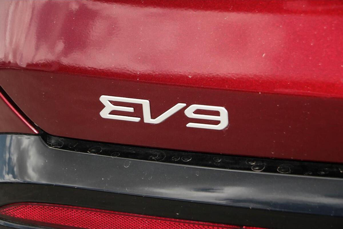 2024 Kia EV9 Earth Auto AWD MY24 image 10