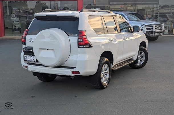 2021 Toyota Prado GXL image 8