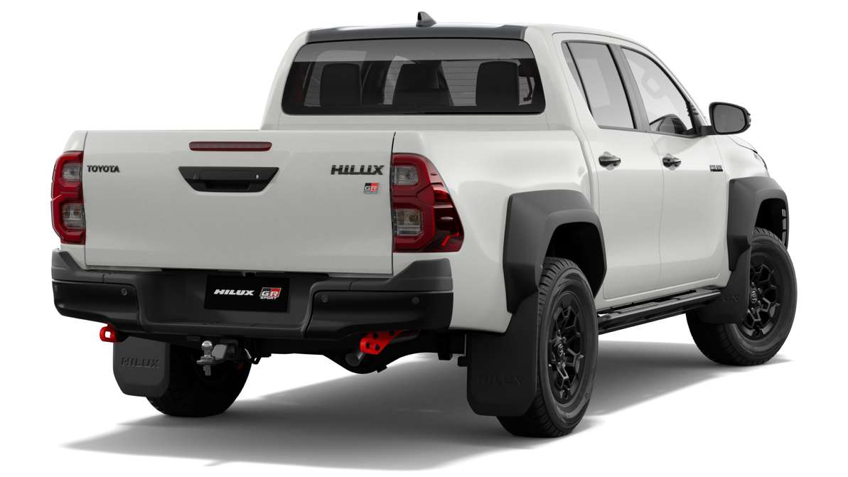 2024 Toyota Hilux 4x4 GR Sport Double-Cab Pick-Up image 3