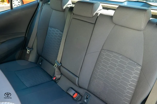 2020 TOYOTA Corolla Hatch Hybrid Ascent Sport image 9