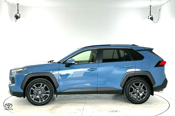 2022 Toyota RAV4 Edge AWD image 3